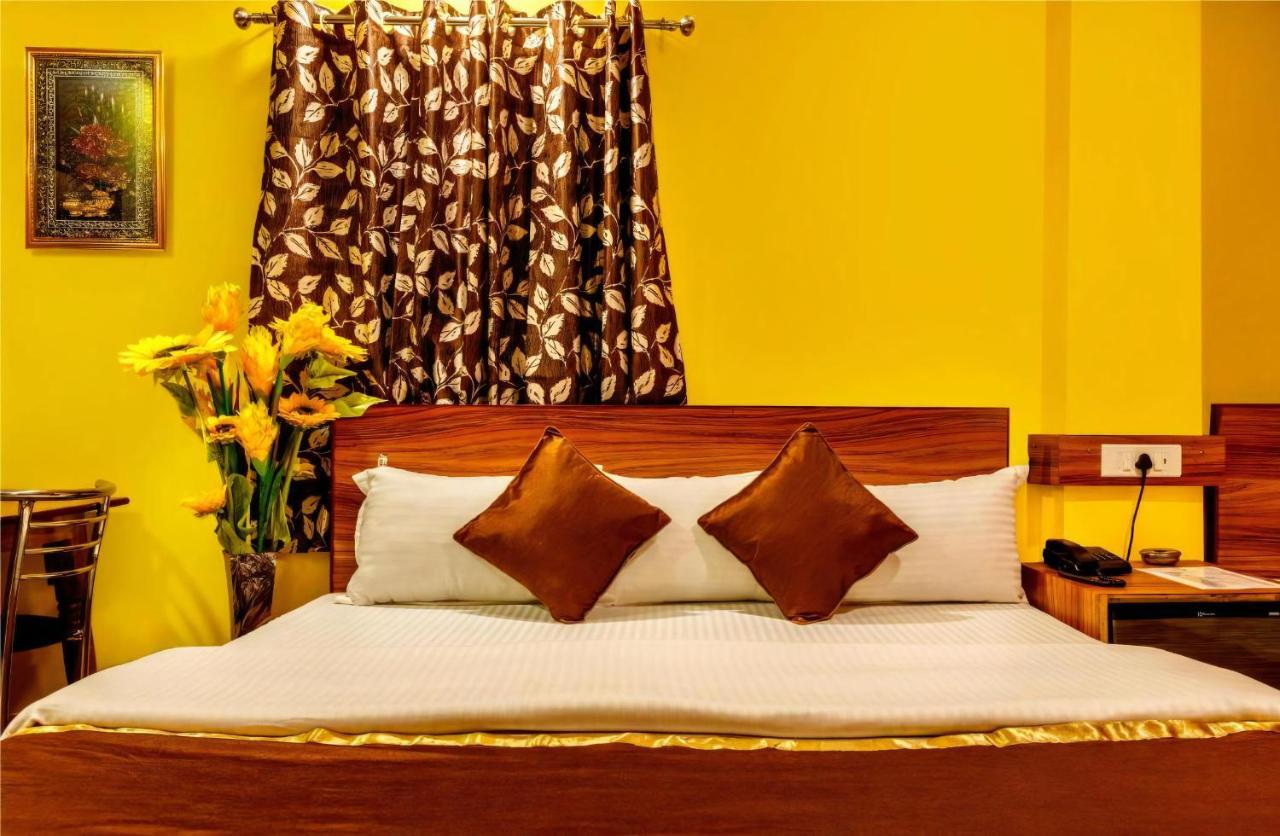 The Silverline Hotel Колката Екстериор снимка