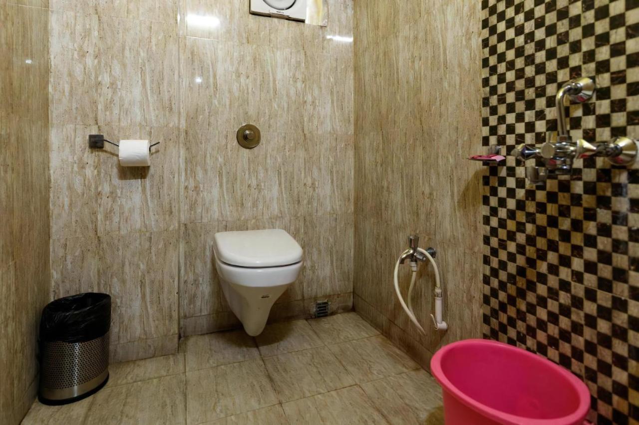 The Silverline Hotel Колката Екстериор снимка